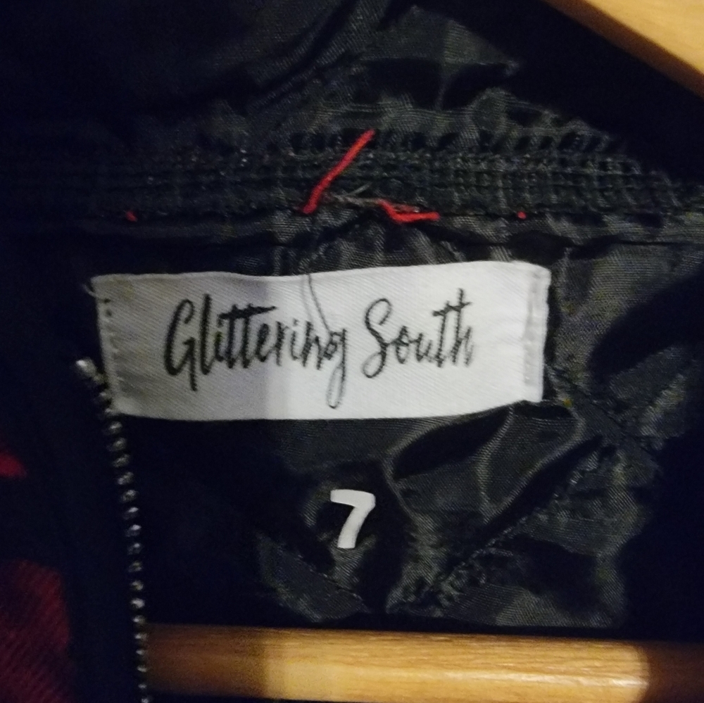Vest - Picture 2 of 5